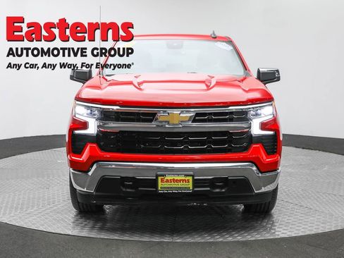 Used 2023 Chevrolet Silverado 1500 LT AWD/4WD image 2