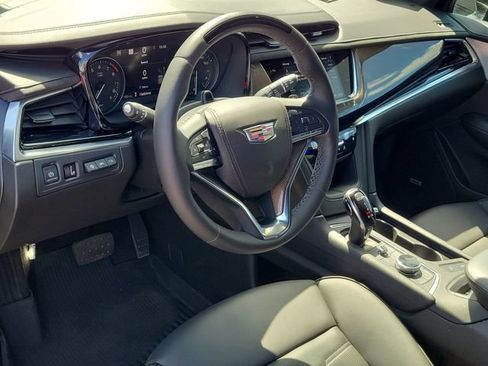 Certified 2025 Cadillac XT6 Premium Luxury w/ Platinum Package AWD/4WD image 22