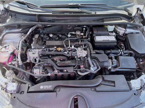 Used 2025 Toyota Corolla LE w/ LE Premium Package FWD image 27
