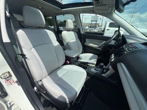 Used 2018 Subaru Forester 2.5i Premium w/ All-Weather Package AWD/4WD image 10