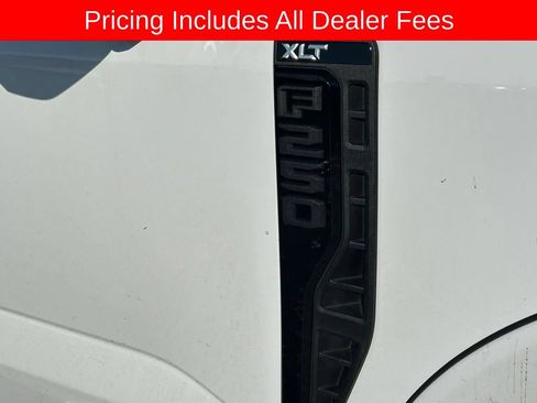 Used 2023 Ford F250 XLT w/ XLT Premium Package AWD/4WD image 3