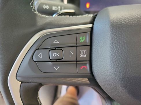 New 2025 Jeep Grand Cherokee Limited image 14