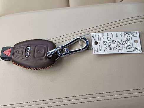 Used 2017 INFINITI QX30 Premium w/ Navigation Package image 38