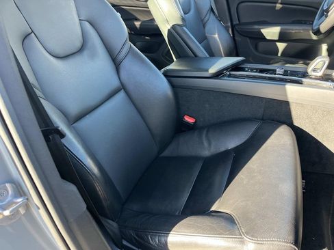 Used 2024 Volvo S60 B5 Core image 23