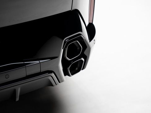 Used 2023 BMW XM image 33