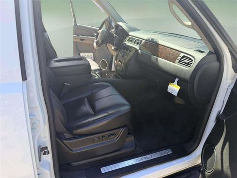 Used 2008 GMC Yukon Denali AWD/4WD image 18