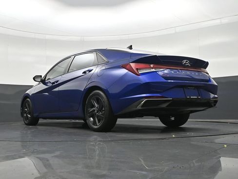 Used 2023 Hyundai Elantra SEL FWD image 31