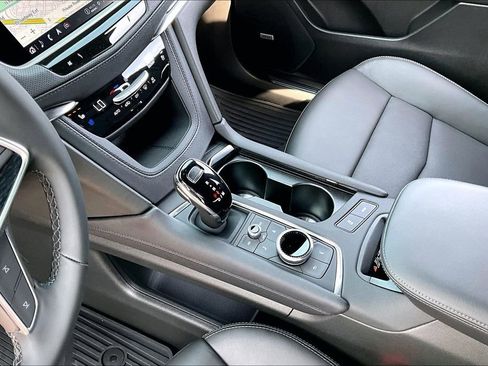 New 2026 Cadillac XT5 Premium Luxury image 8