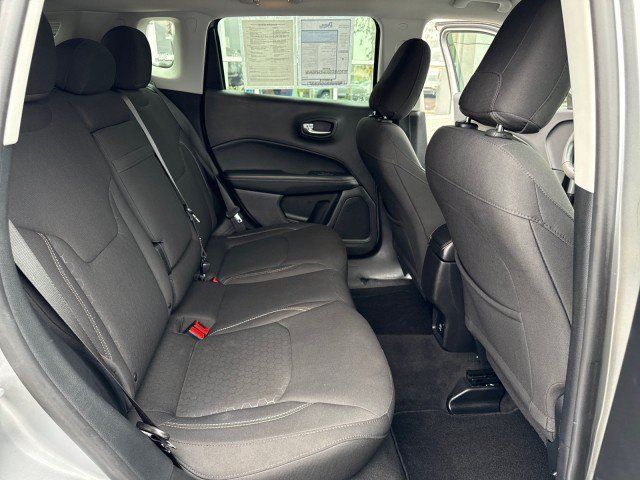 Used 2018 Jeep Compass Sport FWD image 27