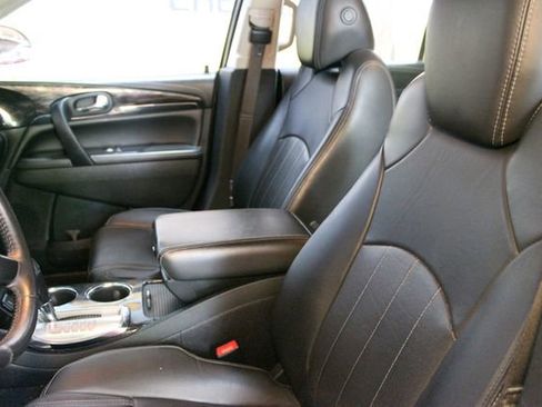 Used 2017 Buick Enclave Leather AWD/4WD image 17