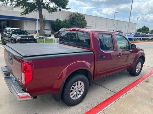 Used 2018 Nissan Frontier SV AWD/4WD image 4