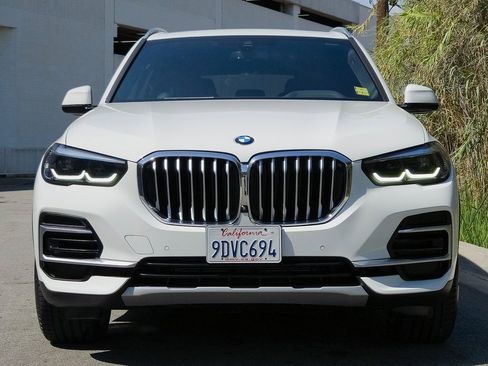 Used 2023 BMW X5 xDrive40i w/ Parking Assistance Package image 3