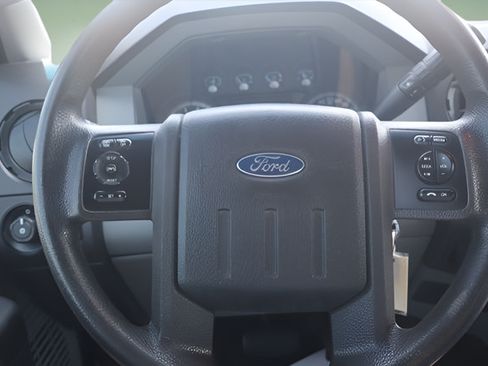 Used 2013 Ford F250 XL w/ PWR Equipment Group AWD/4WD image 13