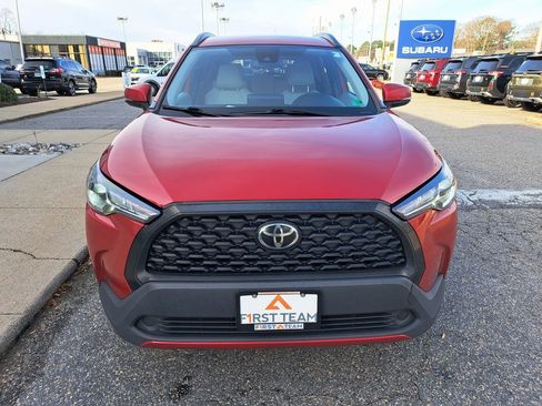 Used 2022 Toyota Corolla Cross LE image 9