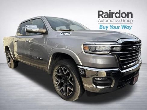 Used 2025 RAM 1500 Laramie AWD/4WD image 1