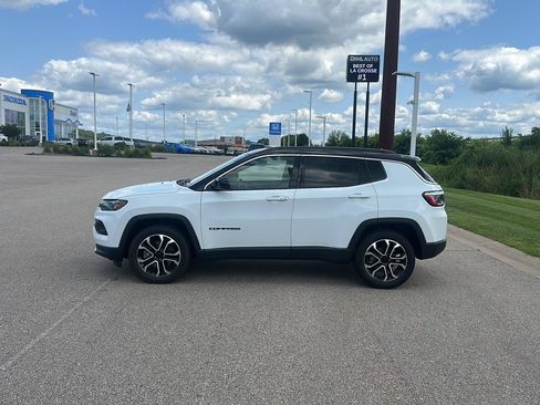 Used 2023 Jeep Compass Limited AWD/4WD image 6