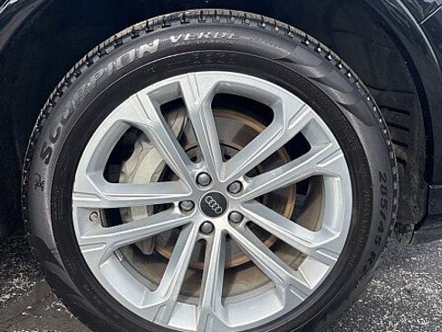 Used 2025 Audi Q7 3.0T Premium Plus AWD/4WD image 11