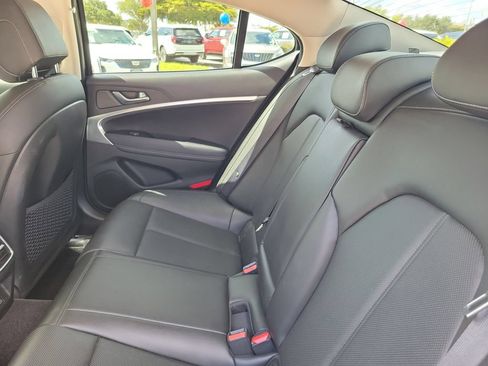 Certified 2025 Genesis G70 2.5T RWD image 11