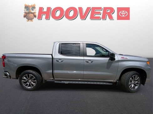 Used 2023 Chevrolet Silverado 1500 RST AWD/4WD image 2