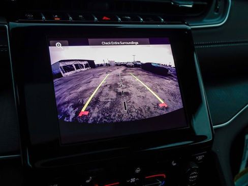 New 2025 Jeep Grand Cherokee Altitude image 25