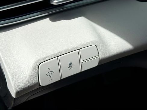 New 2026 Hyundai Elantra Limited FWD image 10