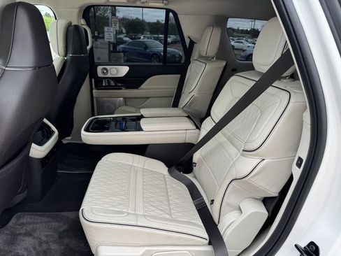 Used 2022 Lincoln Navigator Black Label AWD/4WD image 28