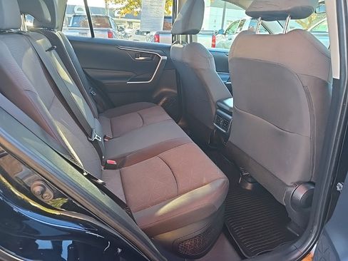 Used 2022 Toyota RAV4 XLE image 13