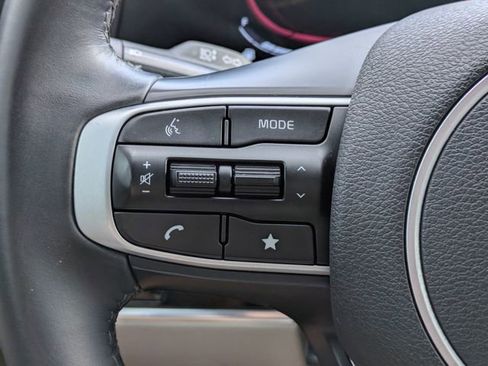Used 2024 Kia Sportage EX FWD image 18