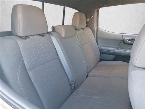 Used 2017 Toyota Tacoma TRD Sport w/ Tow Package image 17