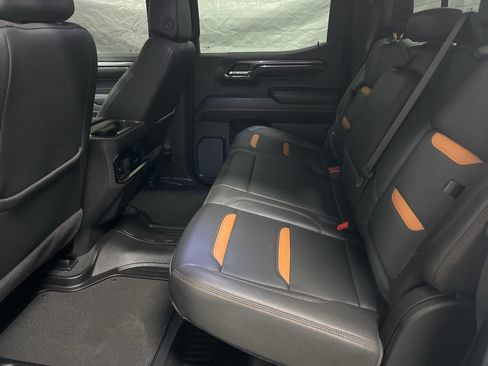 Used 2024 GMC Sierra 1500 AT4 w/ Technology Package AWD/4WD image 26