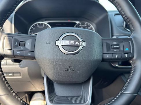 Used 2025 Nissan Rogue SV AWD/4WD image 30