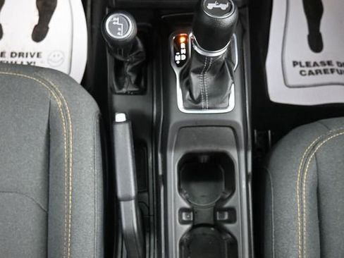 Used 2025 Jeep Wrangler Sport AWD/4WD image 20