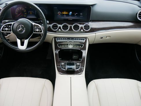 Used 2020 Mercedes-Benz E 350 Sedan image 14