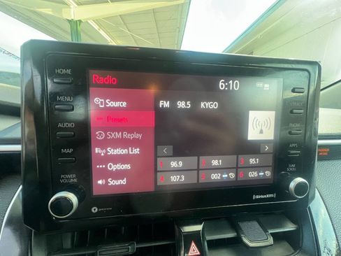 Used 2022 Toyota Corolla LE FWD image 16