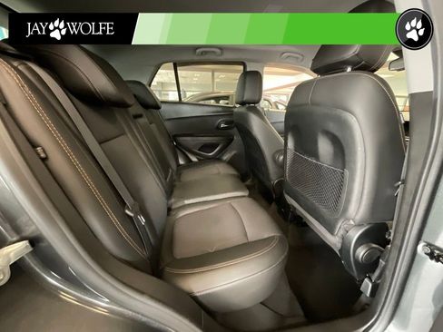 Used 2019 Chevrolet Trax LT w/ Driver Confidence Package FWD image 19