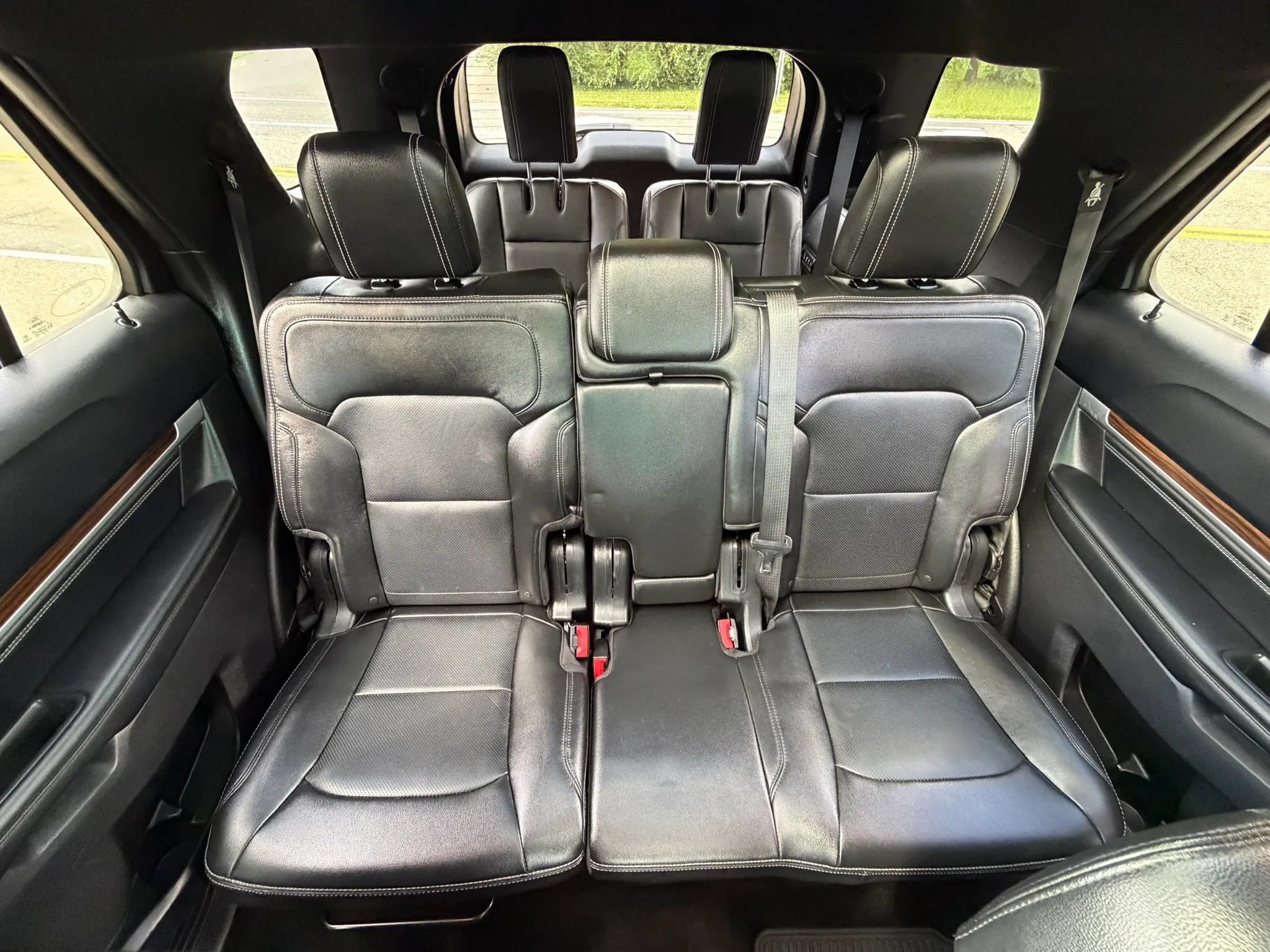 Used 2016 Ford Explorer Limited w/ Equipment Group 301A FWD image 17