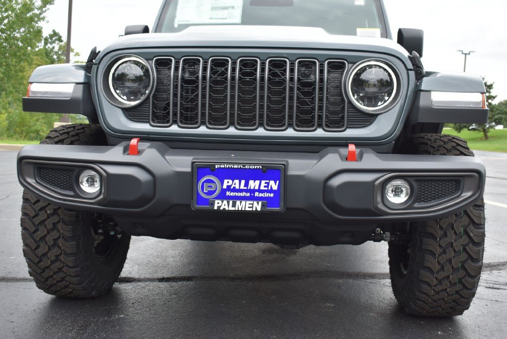 New 2026 Jeep Gladiator Rubicon w/ Steel Power Dome Hood Package AWD/4WD image 3