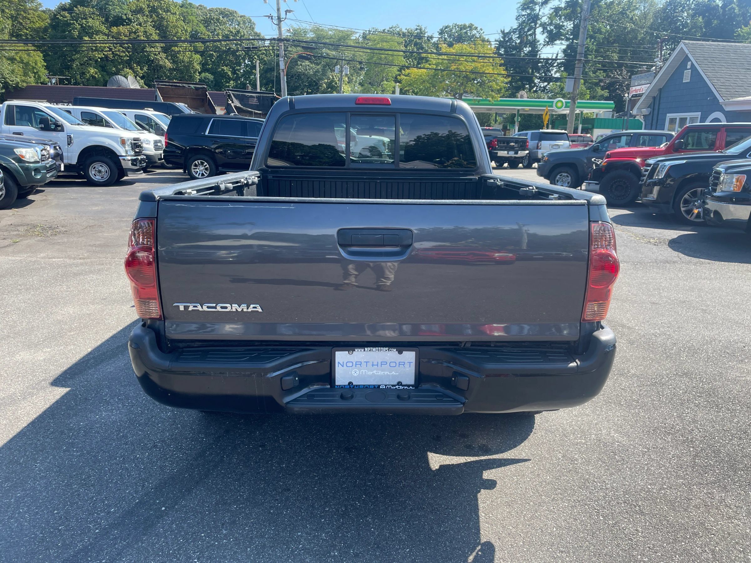 Used 2015 Toyota Tacoma 4x4 Access Cab w/ Convenience Package image 4