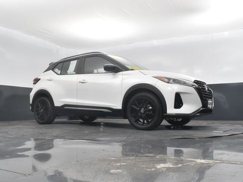 Used 2023 Nissan Kicks SR w/ SR Premium Package image 46