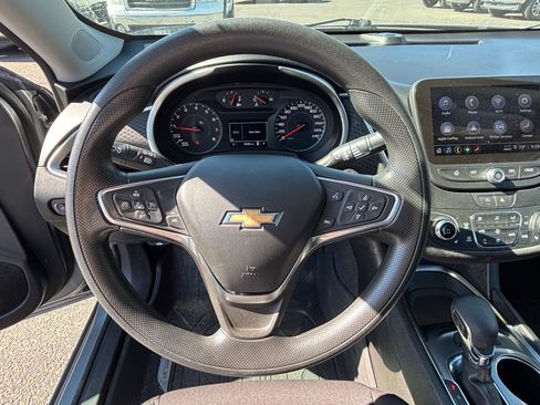 Used 2025 Chevrolet Malibu LT FWD image 14