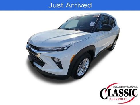 Used 2025 Chevrolet TrailBlazer LS w/ LS Convenience Package image 5