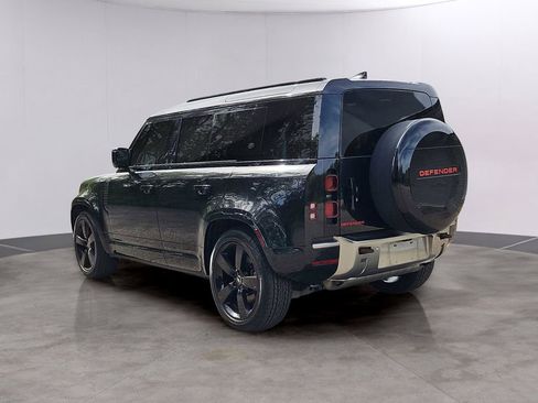 Used 2023 Land Rover Defender 110 S AWD/4WD image 4