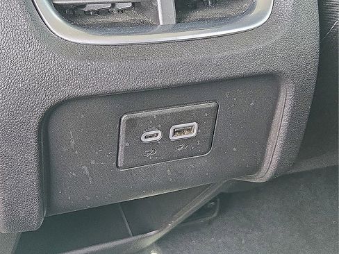 Used 2025 Chevrolet Blazer LT image 15