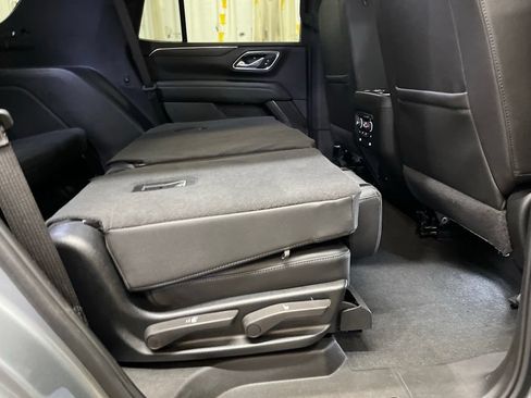 Used 2024 Chevrolet Tahoe Z71 w/ Luxury Package AWD/4WD image 28