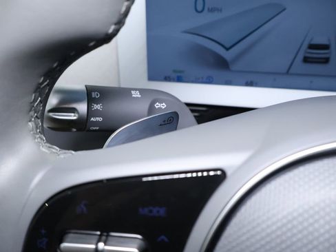 Used 2022 Hyundai Ioniq 5 SE image 21