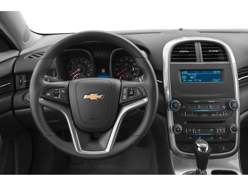 Used 2015 Chevrolet Malibu LT FWD image 4
