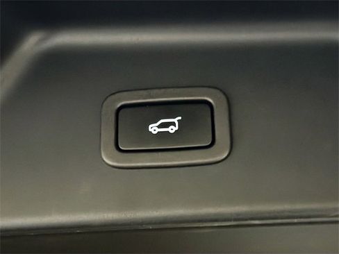 Used 2021 Land Rover Range Rover Westminster Edition image 14