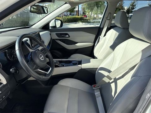 Used 2023 Nissan Rogue SL image 19