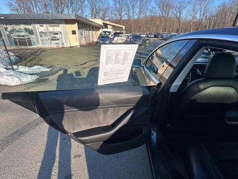 Used 2018 Tesla Model 3 Long Range image 25