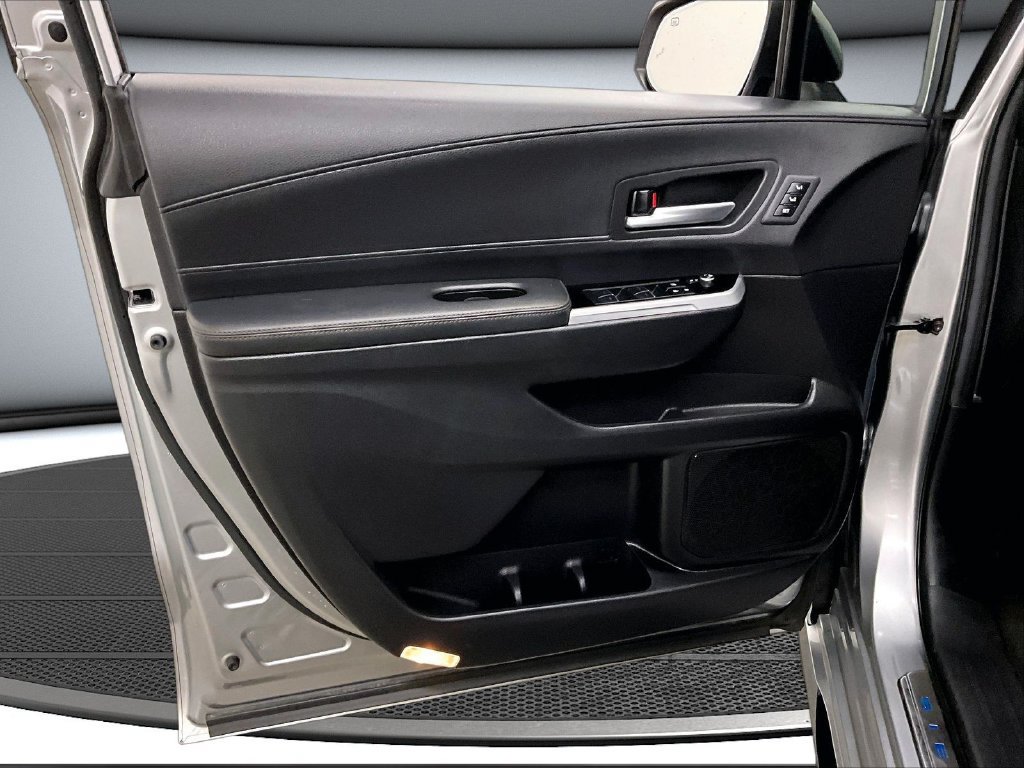 Used 2025 Toyota Sienna Platinum AWD/4WD image 20